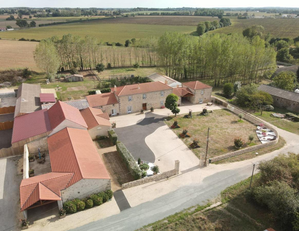 Le Logis Du Chateau Vieillevigne Ngoại thất bức ảnh