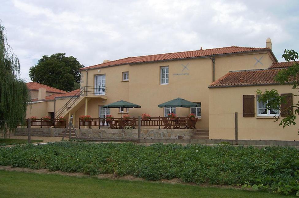 Le Logis Du Chateau Vieillevigne Ngoại thất bức ảnh